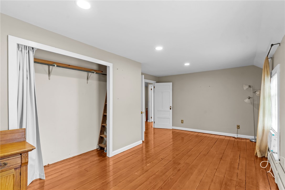 19 Cross Street Newport, RI 02840 - Photo 32 of 42