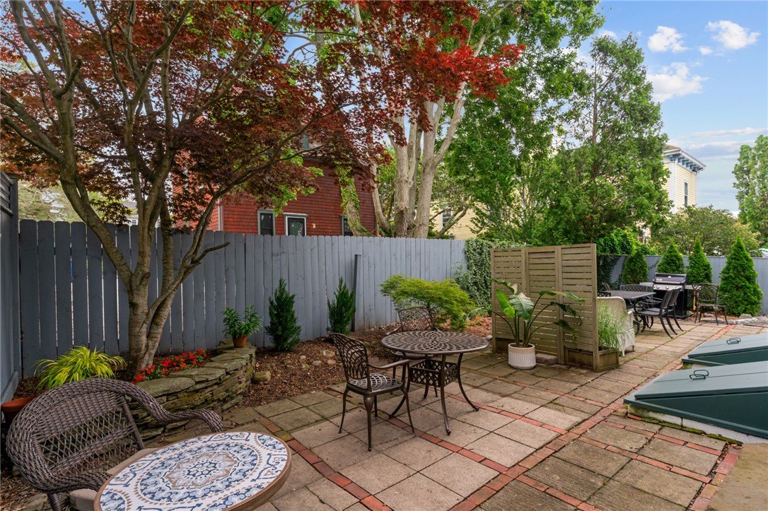 19 Cross Street Newport, RI 02840 - Photo 39 of 42