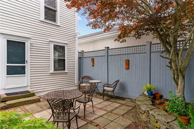 $3,100 | 19 Cross Street, Newport, RI 02840