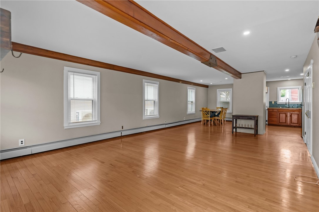 19 Cross Street Newport, RI 02840 - Photo 7 of 42