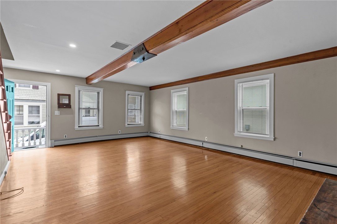 19 Cross Street Newport, RI 02840 - Photo 8 of 42