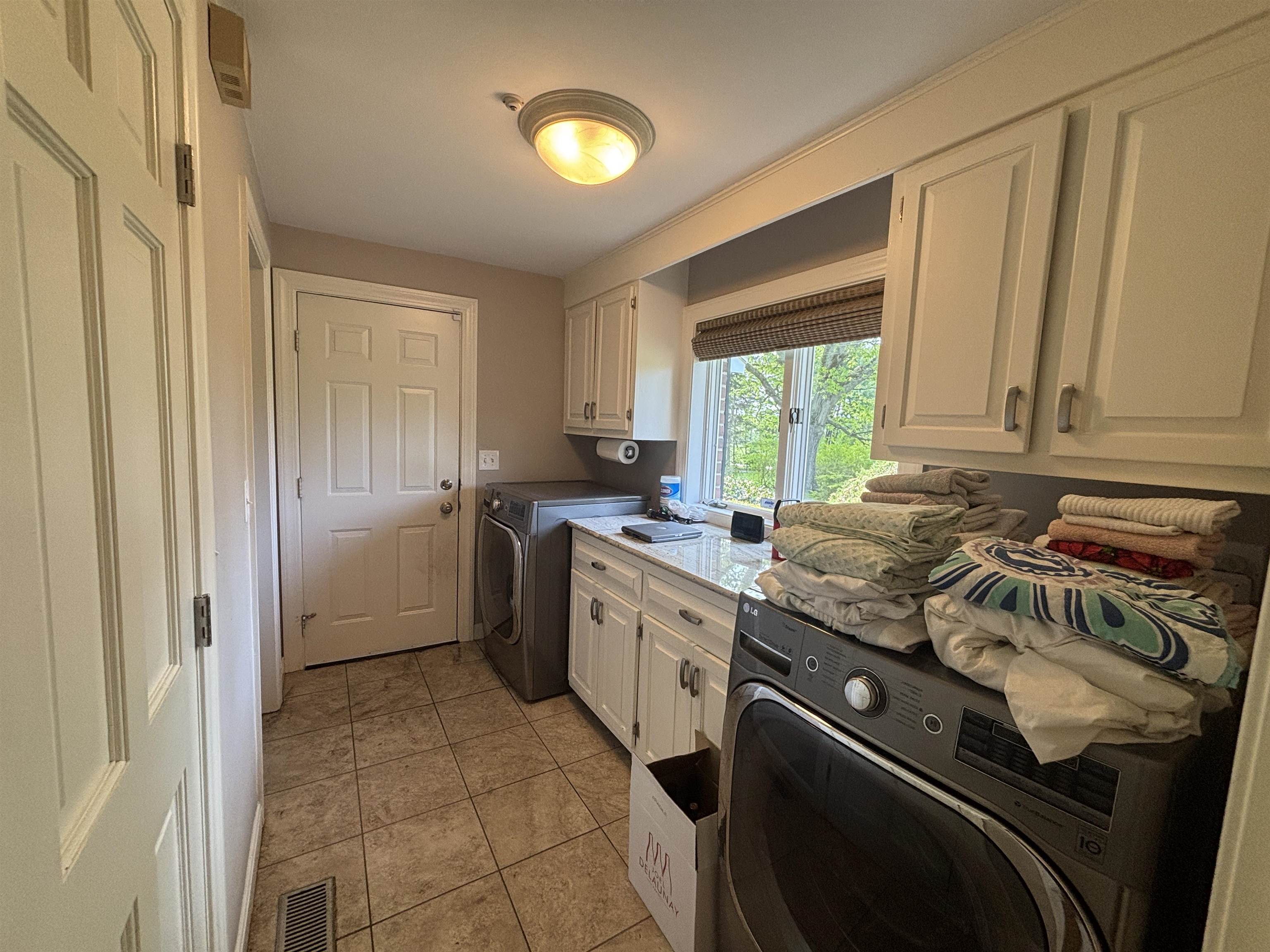 439 Exeter Road Hampton, NH 03842 - Photo 16 of 39