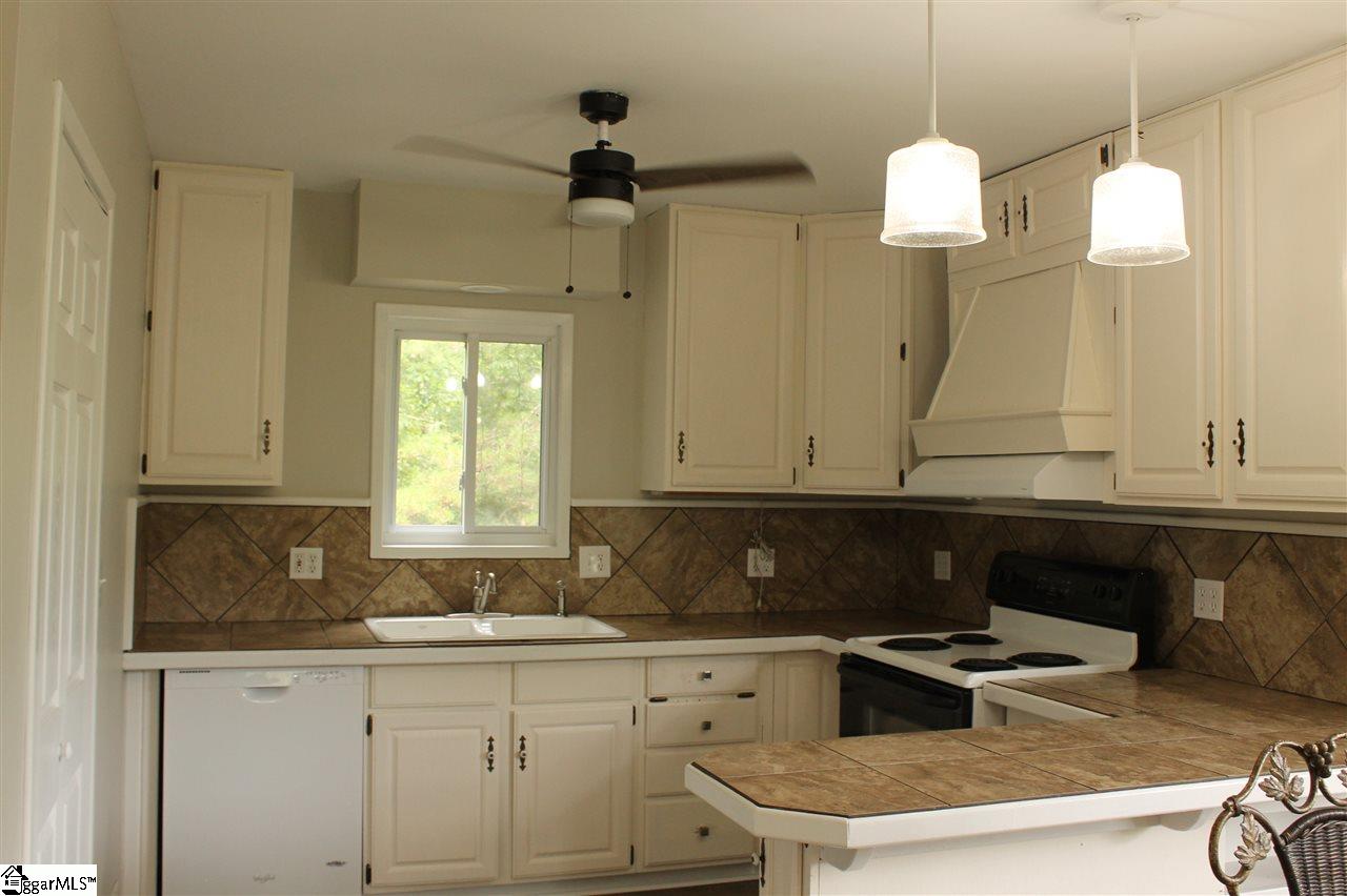 116 Brendart Hill Road Sunset, SC 29685 - Photo 6 of 36 Gallery Image 6