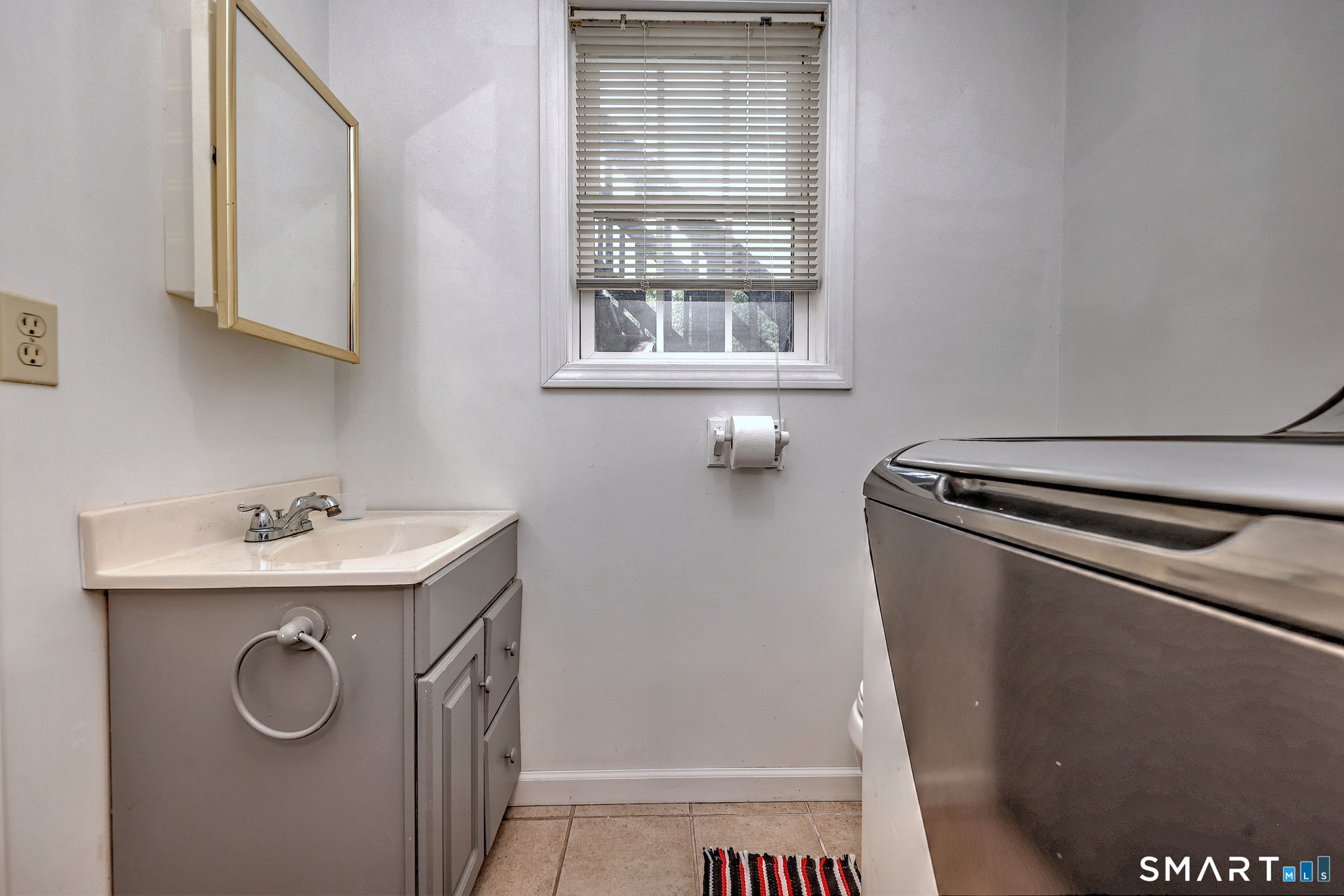 24 Warner Road North Haven, CT 06473 - Photo 32 of 39