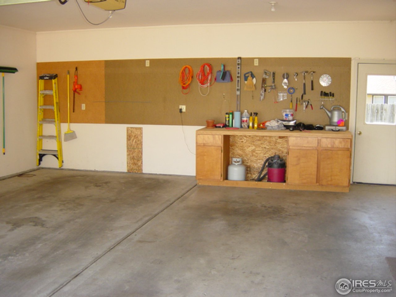 1710 Pheasant Ridge Sterling, CO 80751 - Photo 25 of 25 Garage