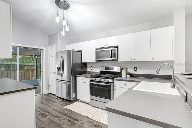 $295,000 | 807 Cape Cod Circle, Valrico, FL 33594