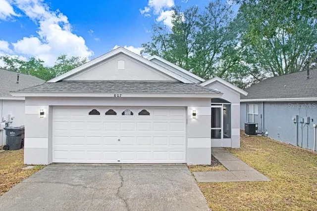 $295,000 | 807 Cape Cod Circle, Valrico, FL 33594