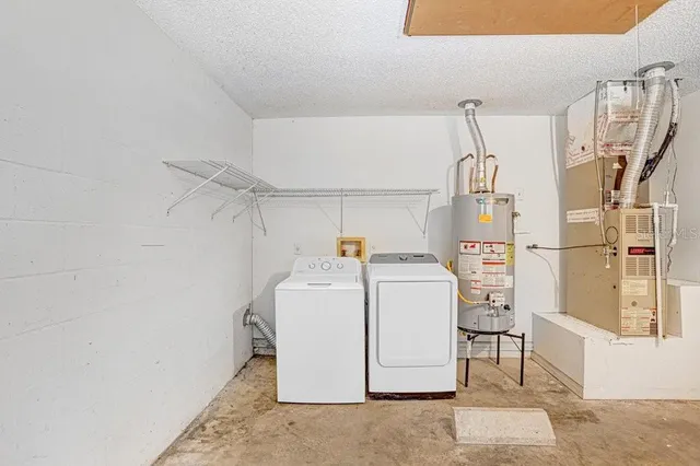 $295,000 | 807 Cape Cod Circle, Valrico, FL 33594