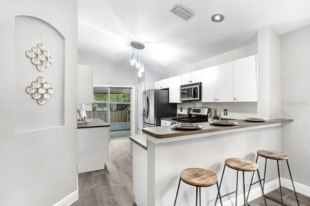 $295,000 | 807 Cape Cod Circle, Valrico, FL 33594