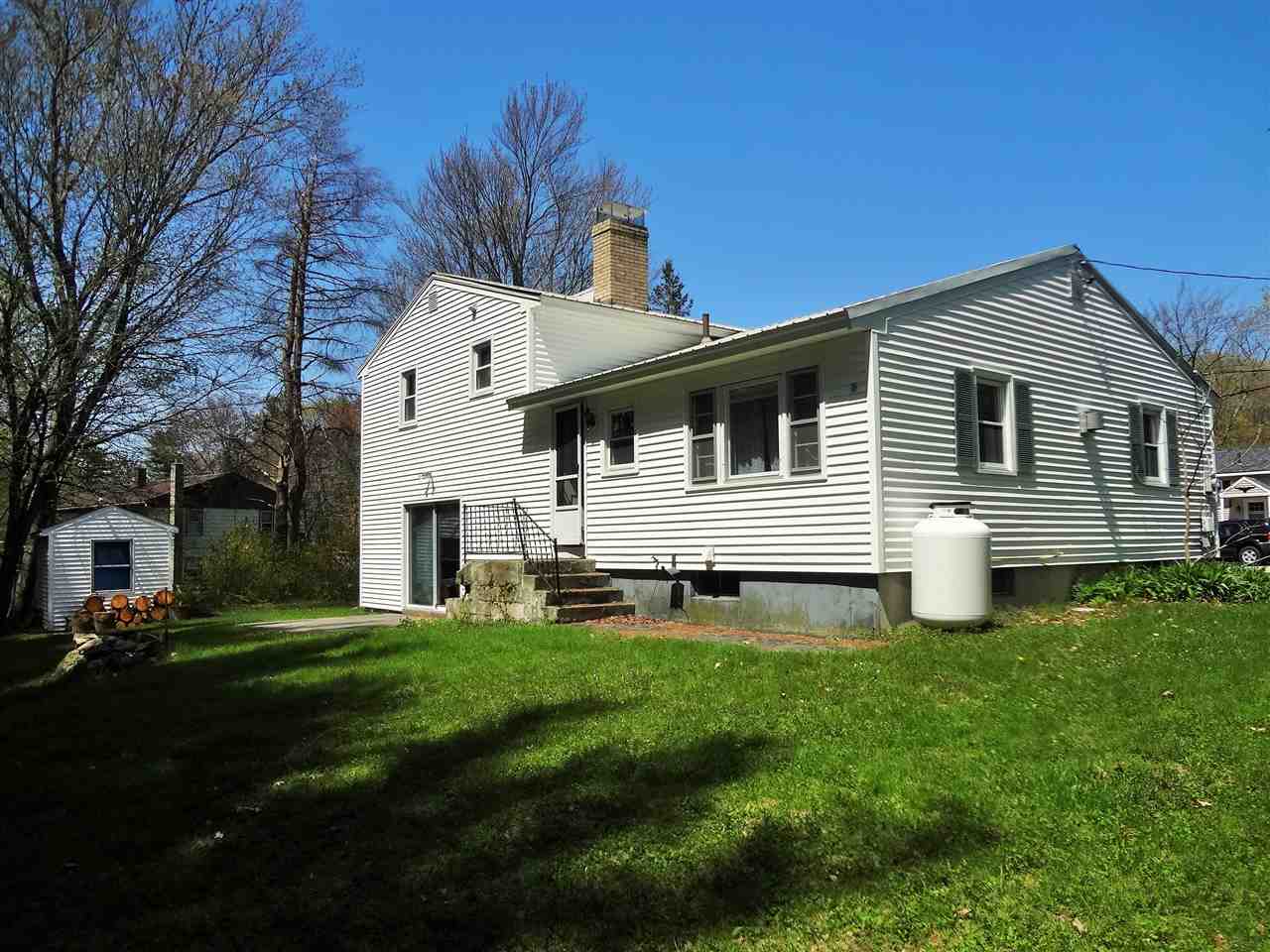 4 Pinecrest Avenue Rochester, NH 03867 - Photo 3 of 27