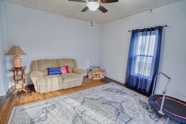 $184,900 | 330 Cleveland Street, Nashville, MI 49073