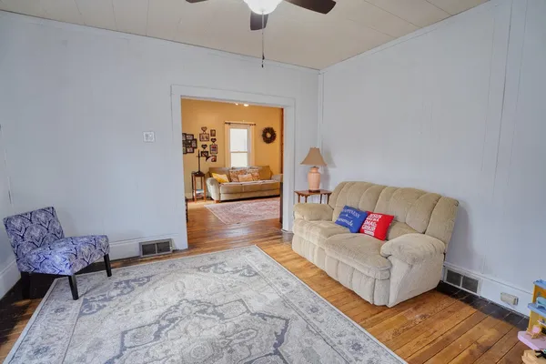 $184,900 | 330 Cleveland Street, Nashville, MI 49073