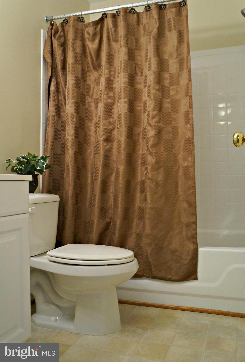 104 Brunswick Road Stephens City, VA 22655 - Photo 13 of 16 Bath