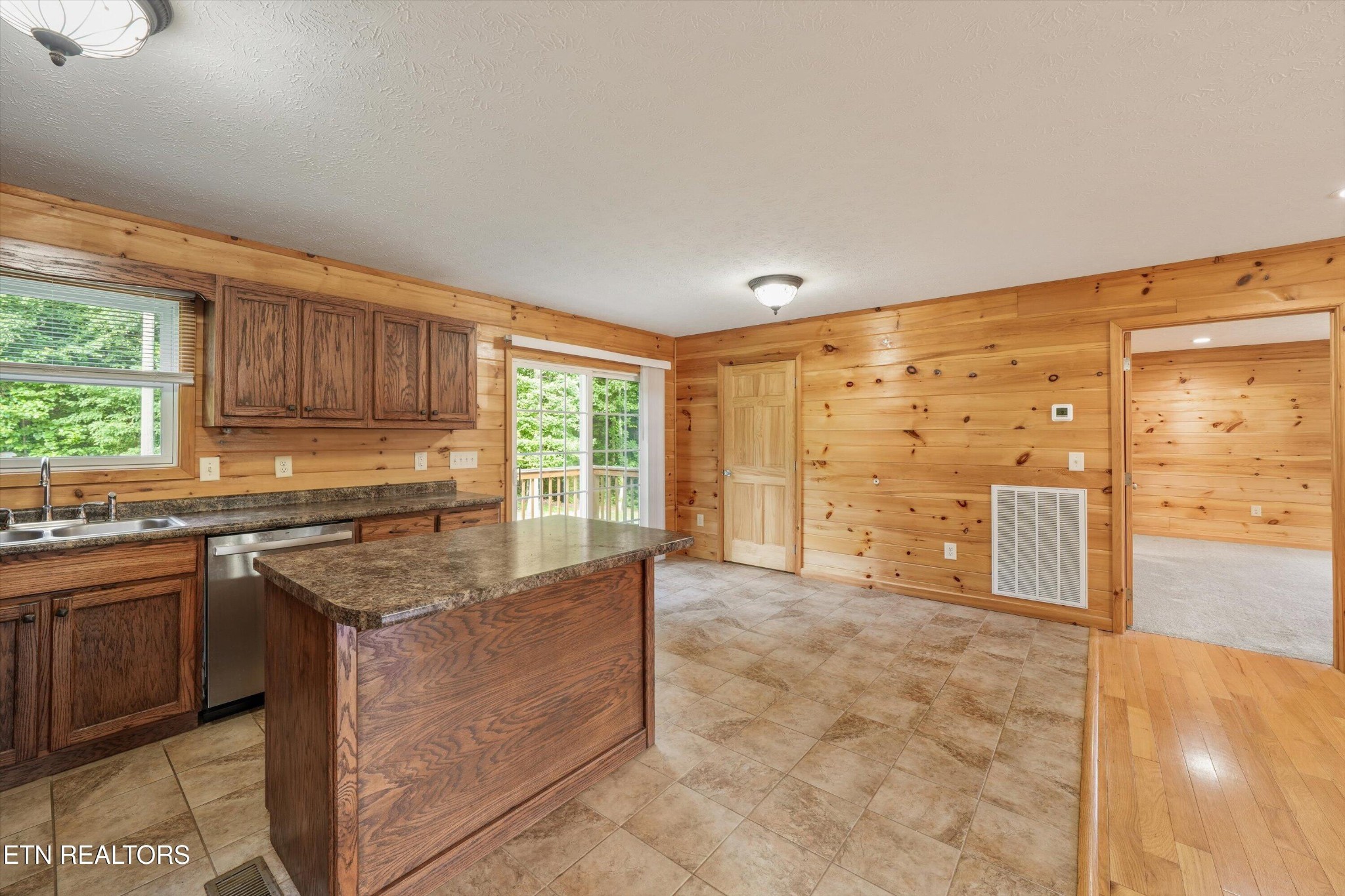1220 Cougar Trail Del Rio, TN 37727 - Photo 16 of 37 Gallery Image 16