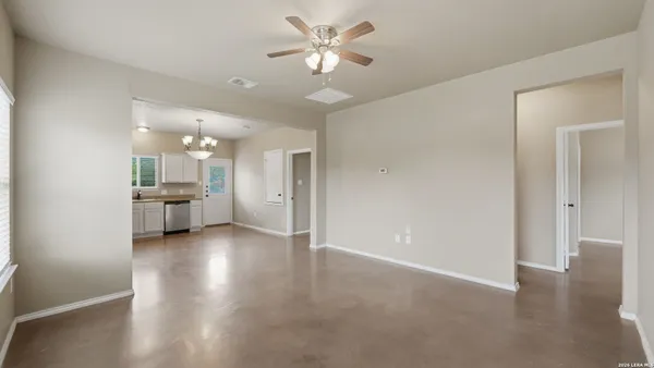 $1,445 | 145 Rosedale Avenue, New Braunfels, TX 78130