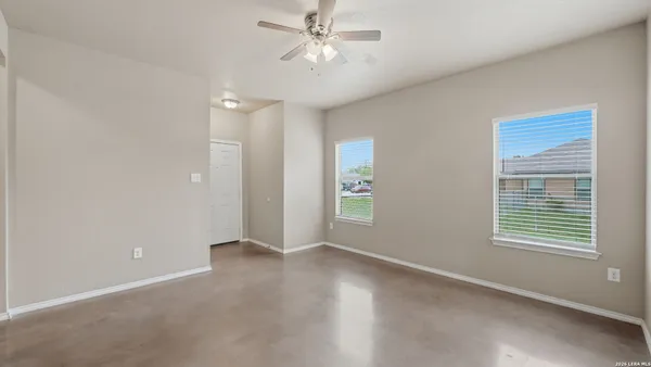 $1,445 | 145 Rosedale Avenue, New Braunfels, TX 78130