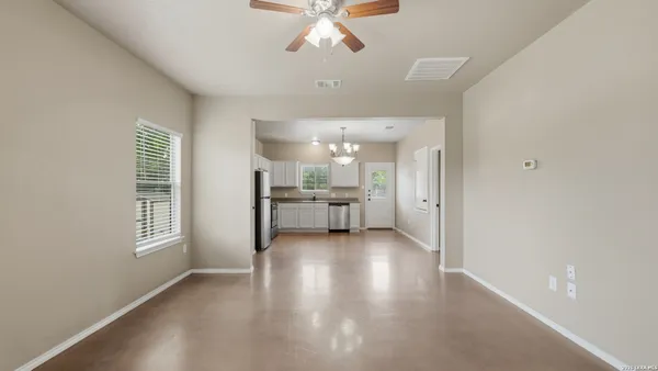 $1,445 | 145 Rosedale Avenue, New Braunfels, TX 78130