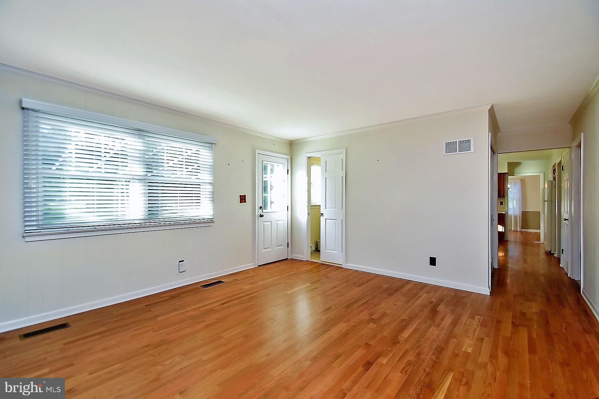 2083 Hilltop Road Bethlehem, PA 18015 - Photo 14 of 26 Gallery Image 14