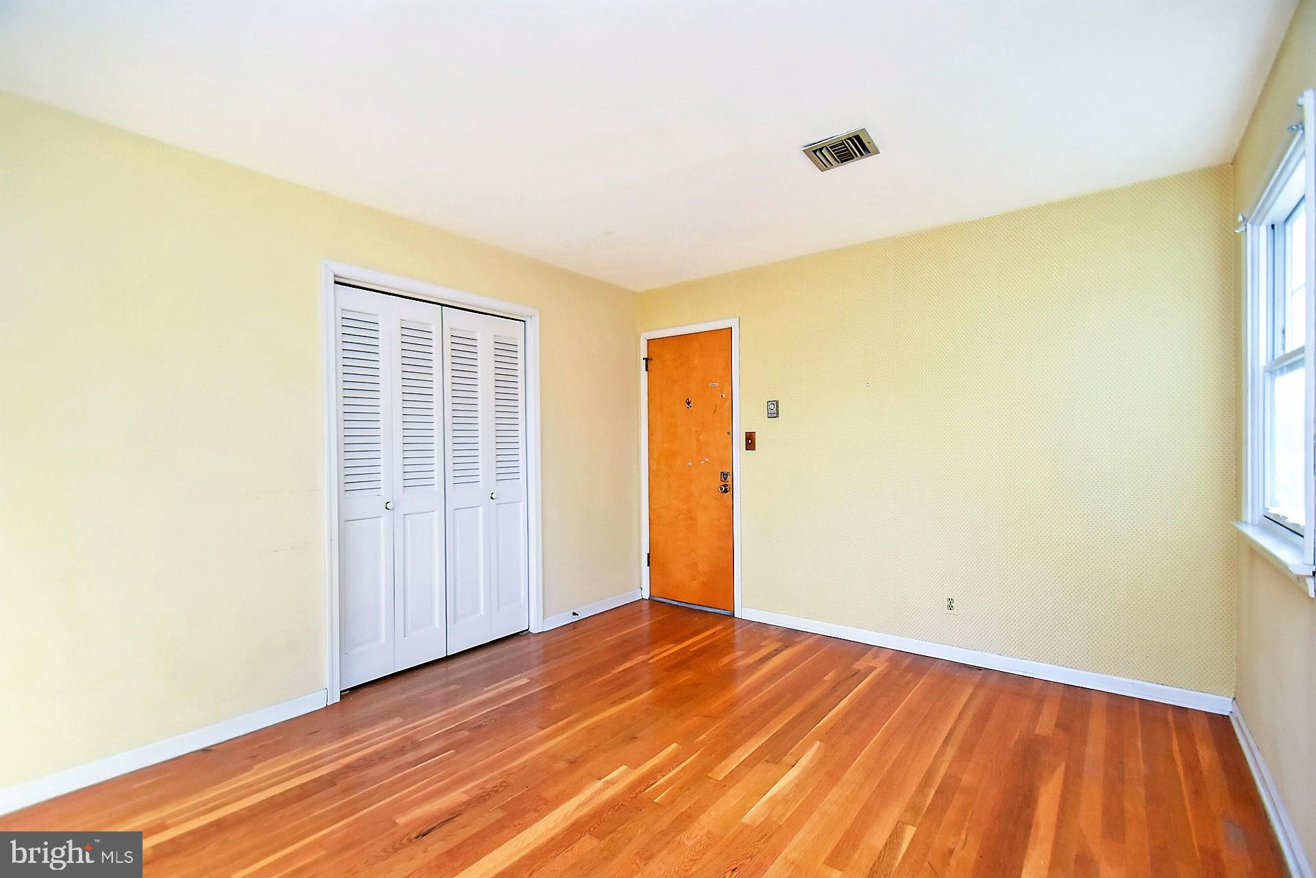 2083 Hilltop Road Bethlehem, PA 18015 - Photo 22 of 26 Gallery Image 22