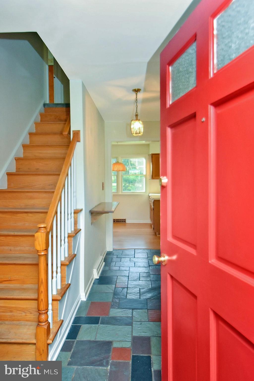 2083 Hilltop Road Bethlehem, PA 18015 - Photo 5 of 26 Gallery Image 5