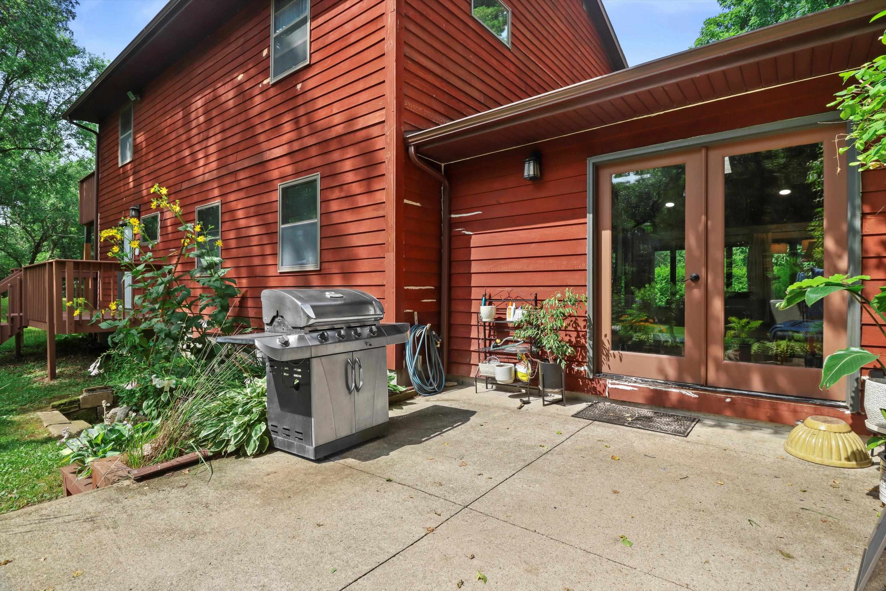 W12105 Jenicek Road Portage, WI 53901 - Photo 11 of 40