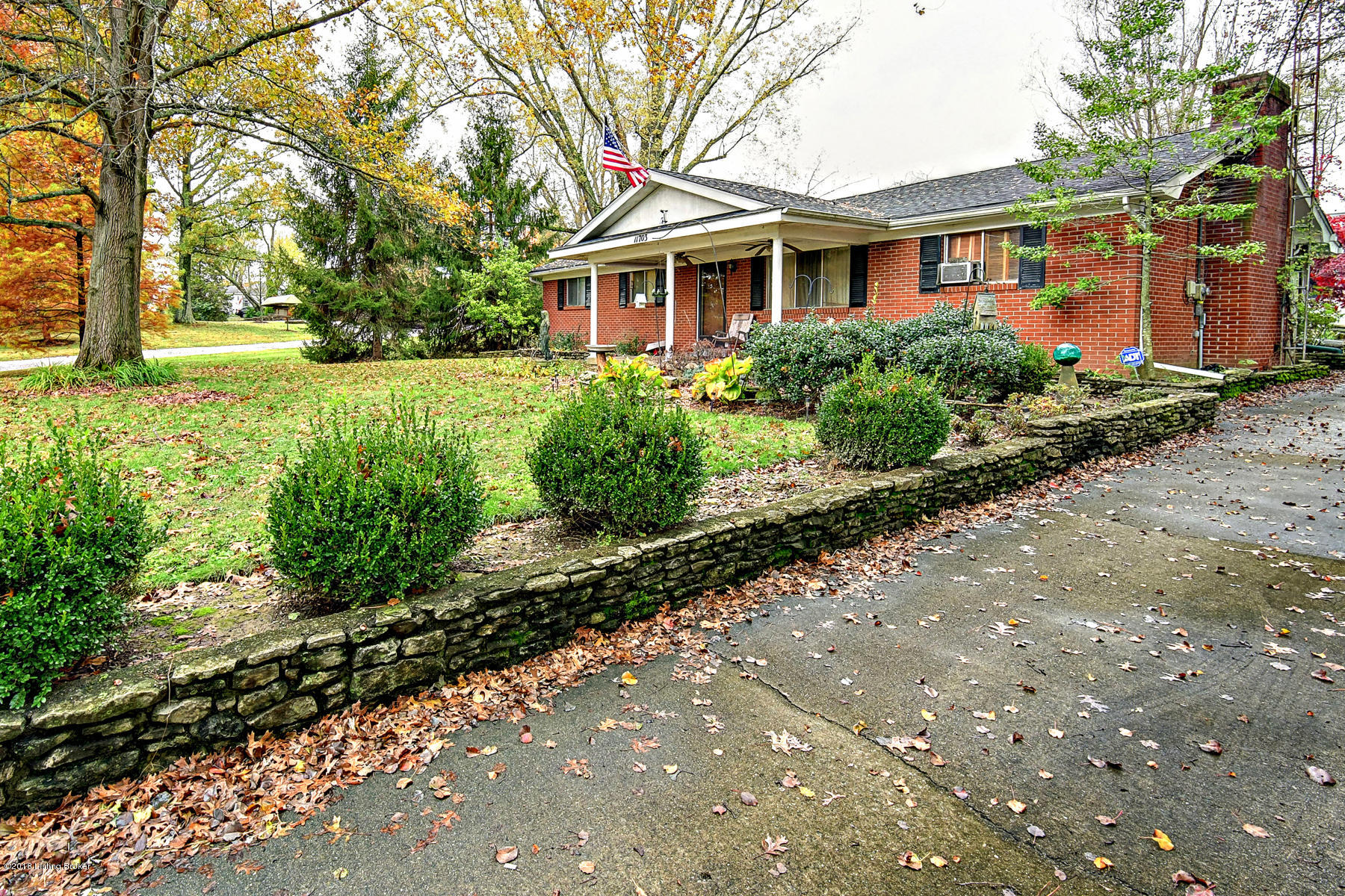 11703 Easum Road Louisville, KY 40299 - Photo 2 of 11 easum by C W Davis0012