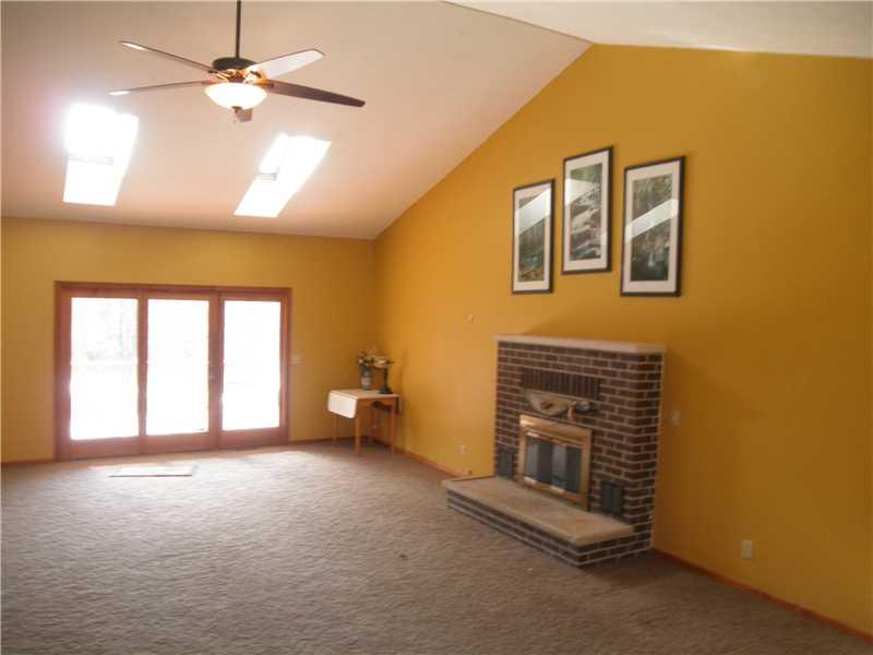 229 McKenzie Road Clinton, PA 15026 - Photo 15 of 25 Family Room.