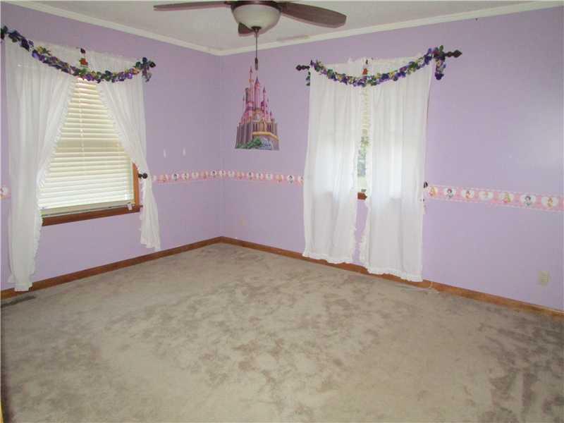 229 McKenzie Road Clinton, PA 15026 - Photo 20 of 25 Bedroom.