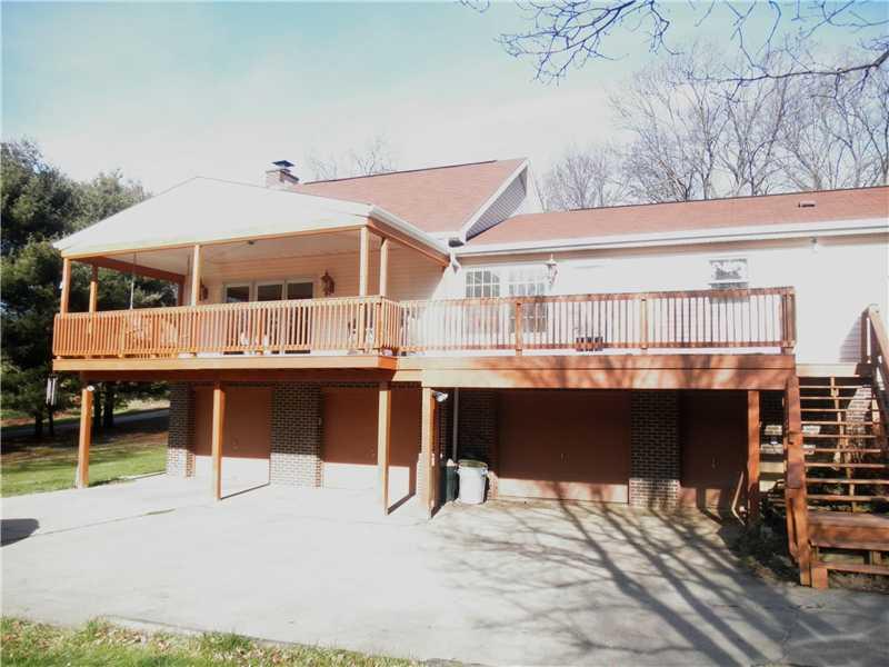 229 McKenzie Road Clinton, PA 15026 - Photo 23 of 25 Exterior Back.