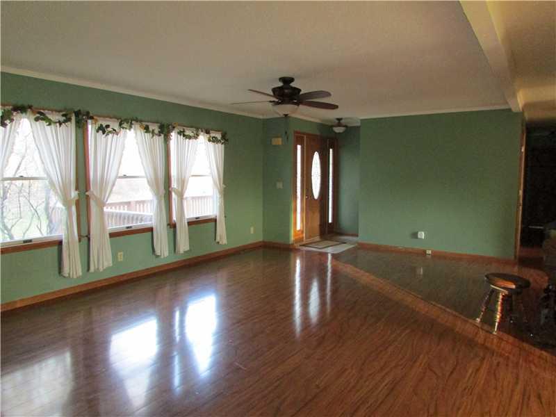 229 McKenzie Road Clinton, PA 15026 - Photo 8 of 25 Living Room.