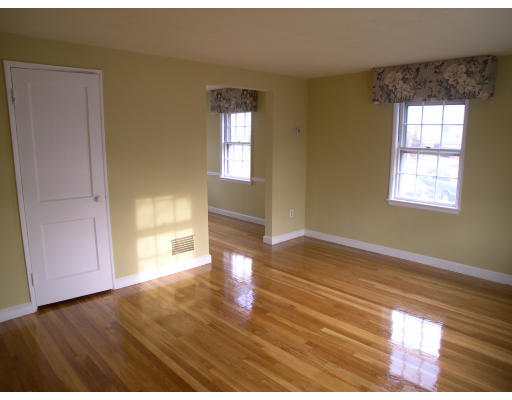9 Regent Road Malden, MA 02148 - Photo 3 of 9 Gallery Image 3