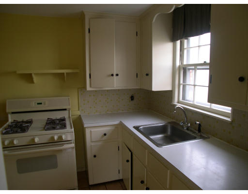 9 Regent Road Malden, MA 02148 - Photo 5 of 9 Gallery Image 5