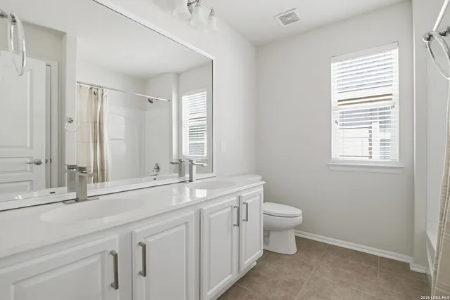 $3,200 | 1222 Wilder Pond, San Antonio, TX 78260