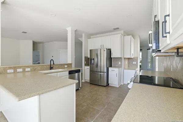 $3,100 | 1222 Wilder Pond, San Antonio, TX 78260