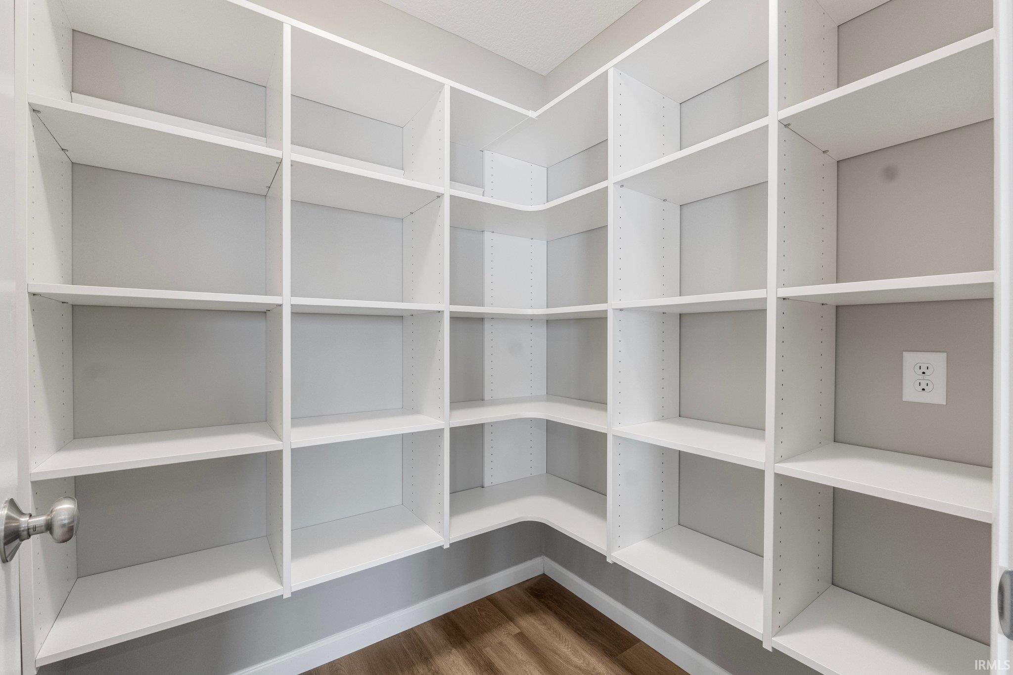 13527 Outpost Lodge Road Roanoke, IN 46783 - Photo 20 of 34