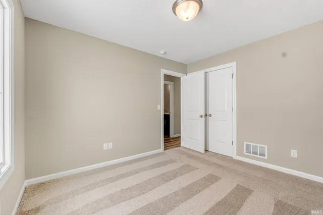 $339,900 | 13527 Outpost Lodge Road, Roanoke, IN 46783