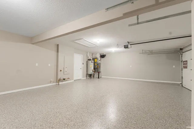 $339,900 | 13527 Outpost Lodge Road, Roanoke, IN 46783