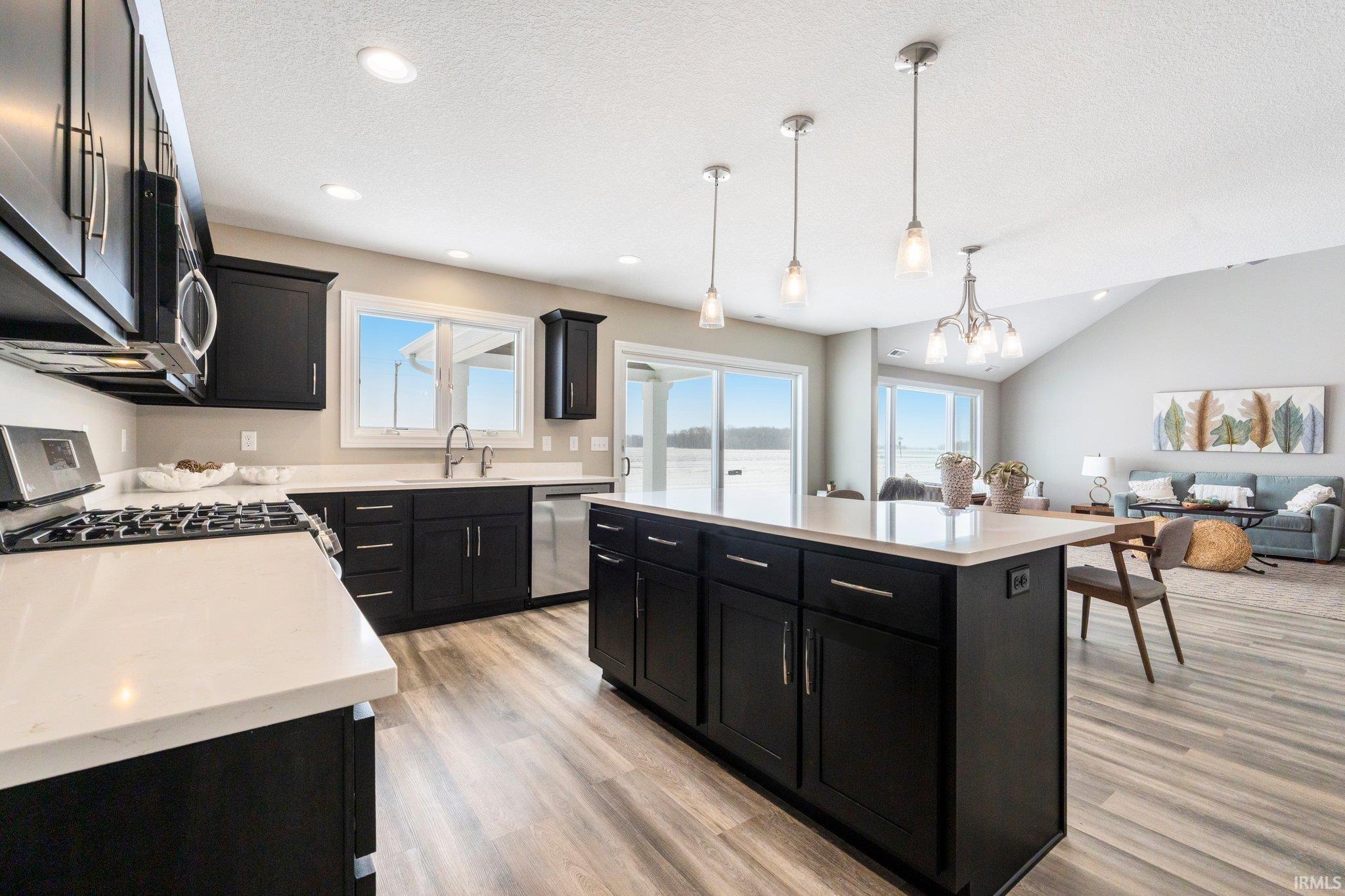 13527 Outpost Lodge Road Roanoke, IN 46783 - Photo 4 of 34