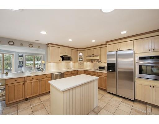 31 Ginn Road Winchester, MA 01890 - Photo 6 of 22