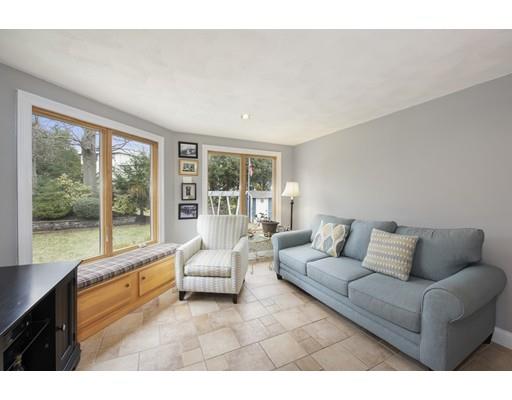 31 Ginn Road Winchester, MA 01890 - Photo 7 of 22