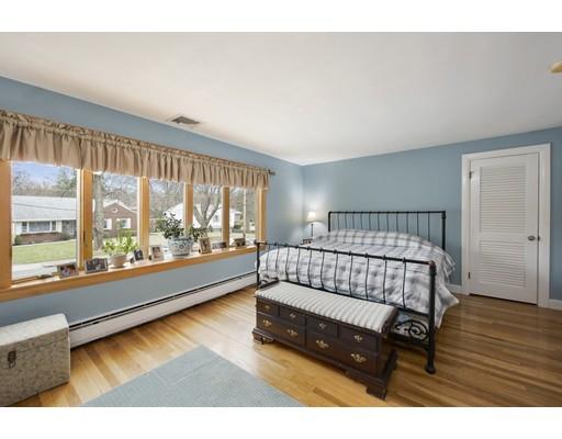 31 Ginn Road Winchester, MA 01890 - Photo 9 of 22