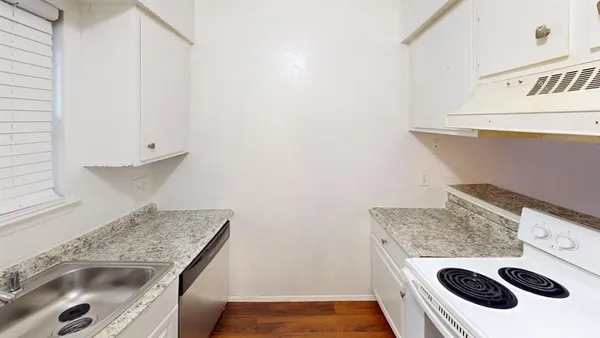 $925 | 410 Bryan Street, Unit 2, Denton, TX 76201