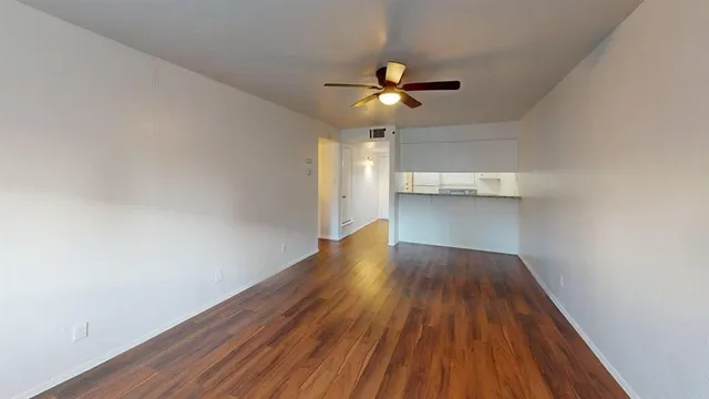 $995 | 410 Bryan Street, Unit 2, Denton, TX 76201