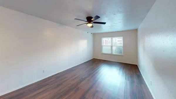 $925 | 410 Bryan Street, Unit 2, Denton, TX 76201