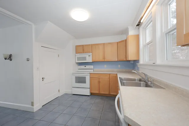 $549,990 | 30 Baker Street, Hudson, NH 03051