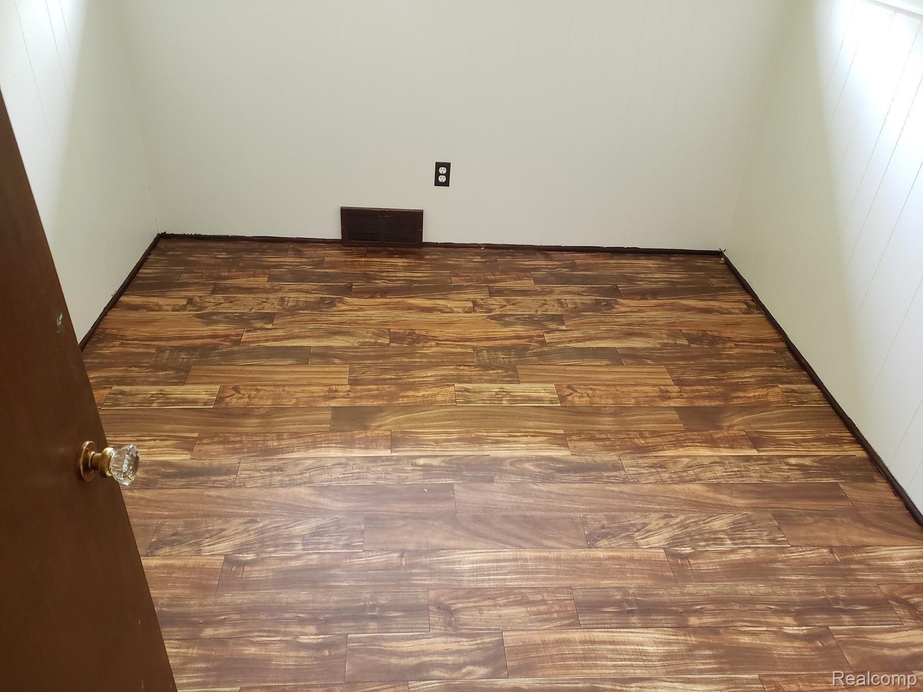 33480 Defour Drive Sterling Heights, MI 48310 - Photo 9 of 25 20190709_150038.jpg