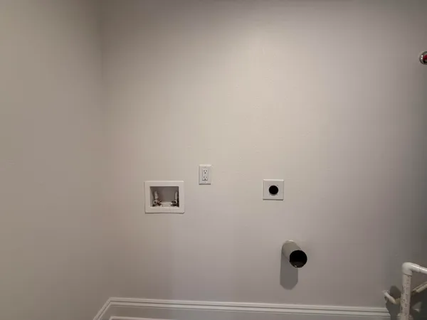 $1,300 | 32 Constitution Avenue, Unit AB, DeFuniak Springs, FL 32433