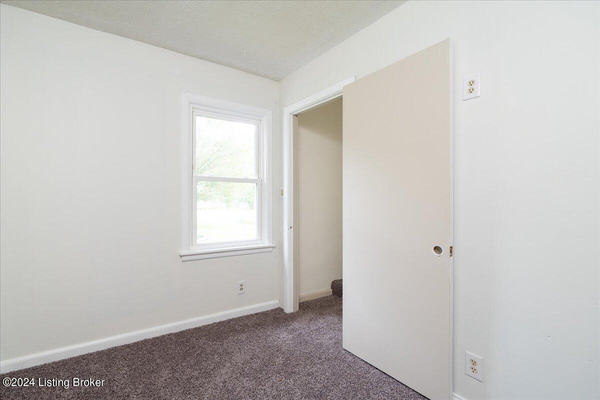 5615 Mt Washington Road Louisville, KY 40229 - Photo 19 of 29 15-FullRes-15