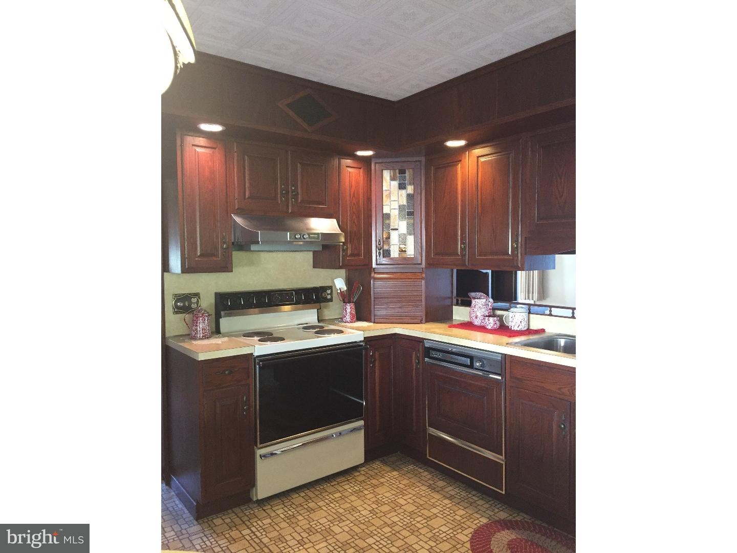 73 Dutch Road Ashland, PA 17921 - Photo 9 of 25 Kitchen