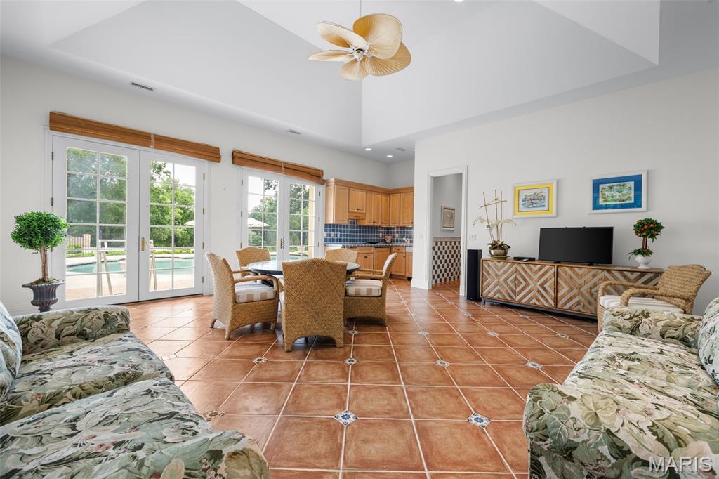 760 Kent Road Ladue, MO 63124 - Photo 52 of 61